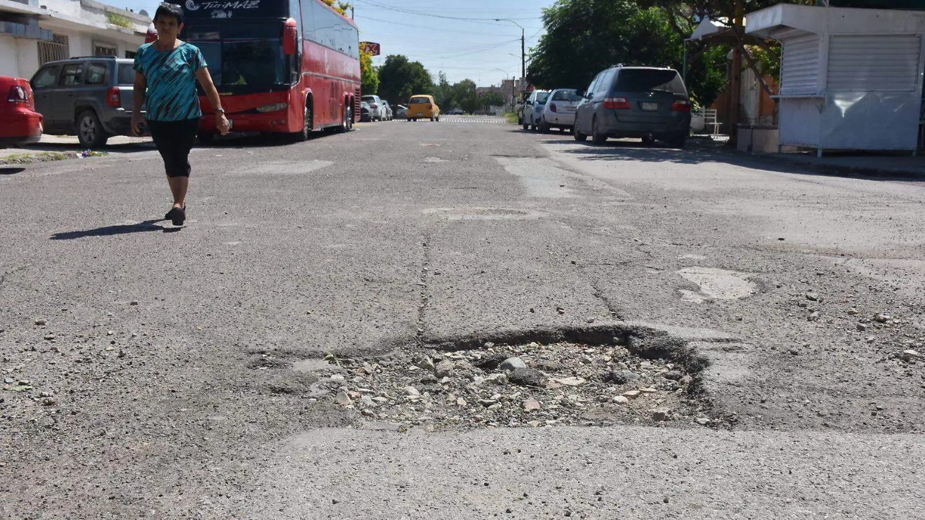 Son más de 100 los reportes de baches que atiende diariamente el SIMV luego de toda una semana de lluvias